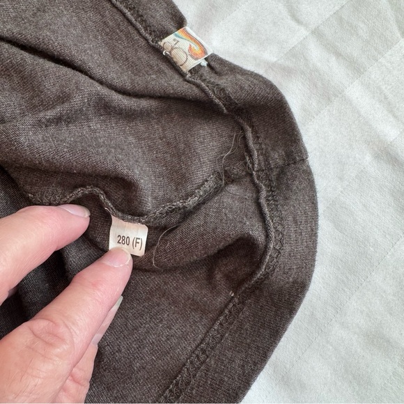 OP Men's Brown‎ V-Neck Pocket T-Shirt, Size Large - Picture 9 of 9